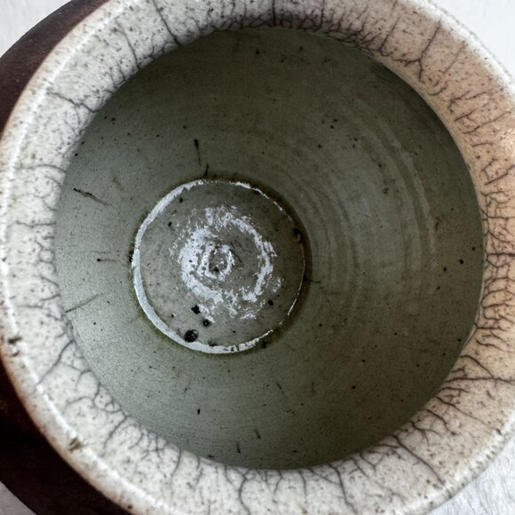 Vintage Raku Studio Art Pottery Vase Iridescent Metallic Glaze Artist Stamp DW - Picture 5 of 7